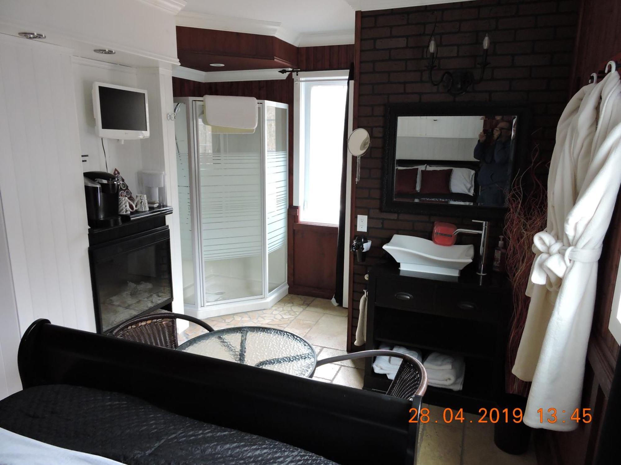 Gite Passion Et Tendresse B&B Shefford エクステリア 写真